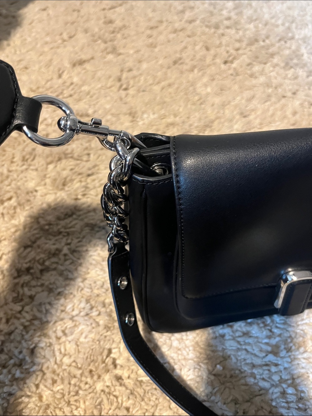 Marc Jacobs Black Leather Shoulder Bag with Silver Chain Trim - Picture 6 of 8